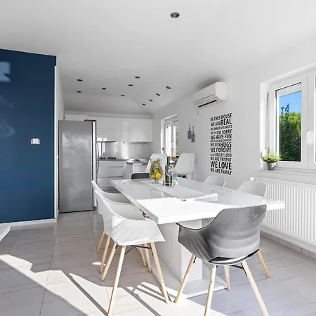 Amazing In With Wifi Apartment *