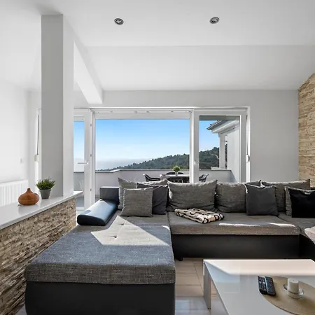 Amazing In With Wifi Apartment